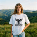 Жена с бяла oversized тениска Стара планина на планинска поляна noDRAMA
