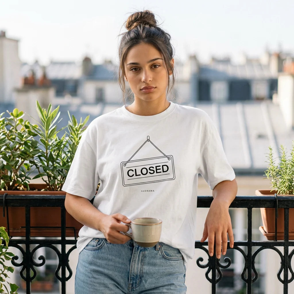 Бяла OVERSIZED тениска „CLOSED“ — noDRAMA