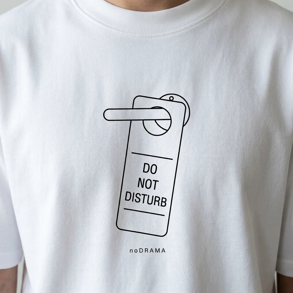Черна OVERSIZED тениска „DO NOT DISTURB“ — noDRAMA