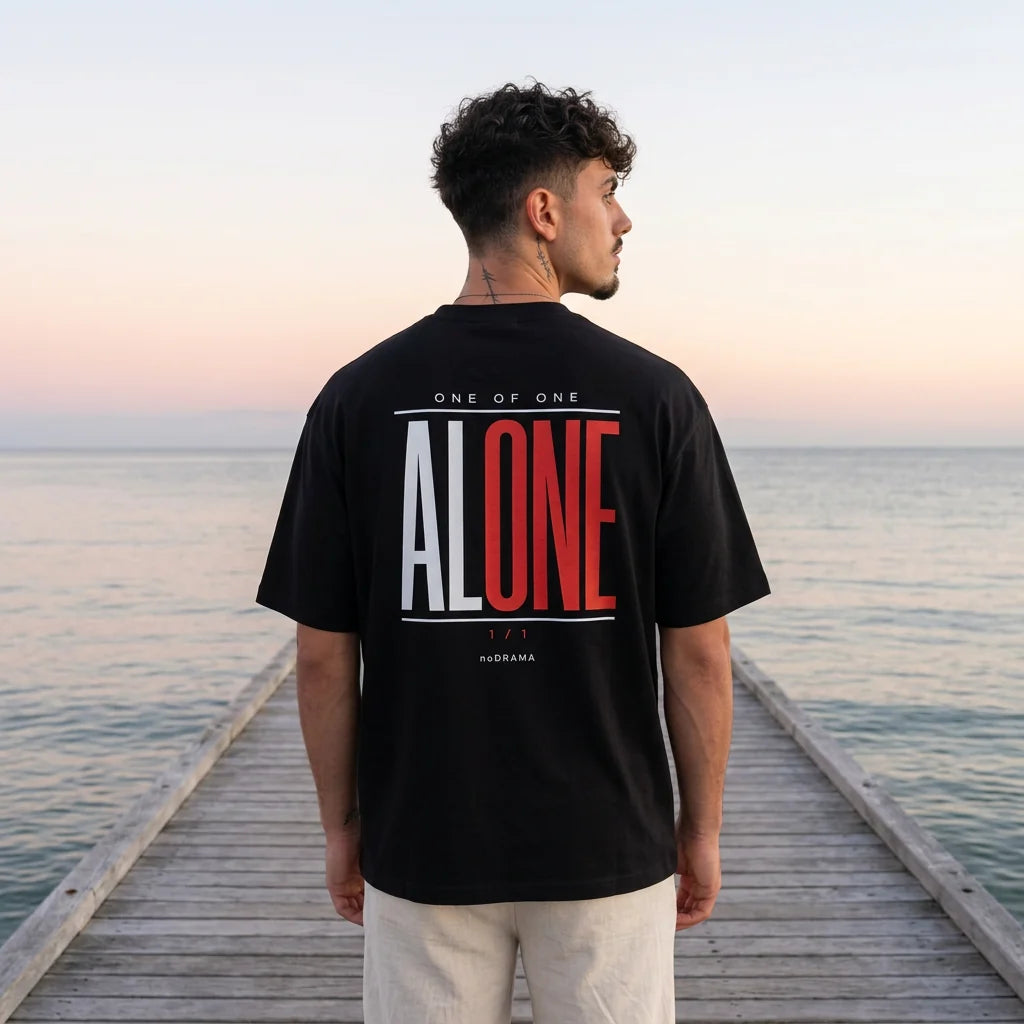 Черна OVERSIZED тениска „ALONE“ — noDRAMA