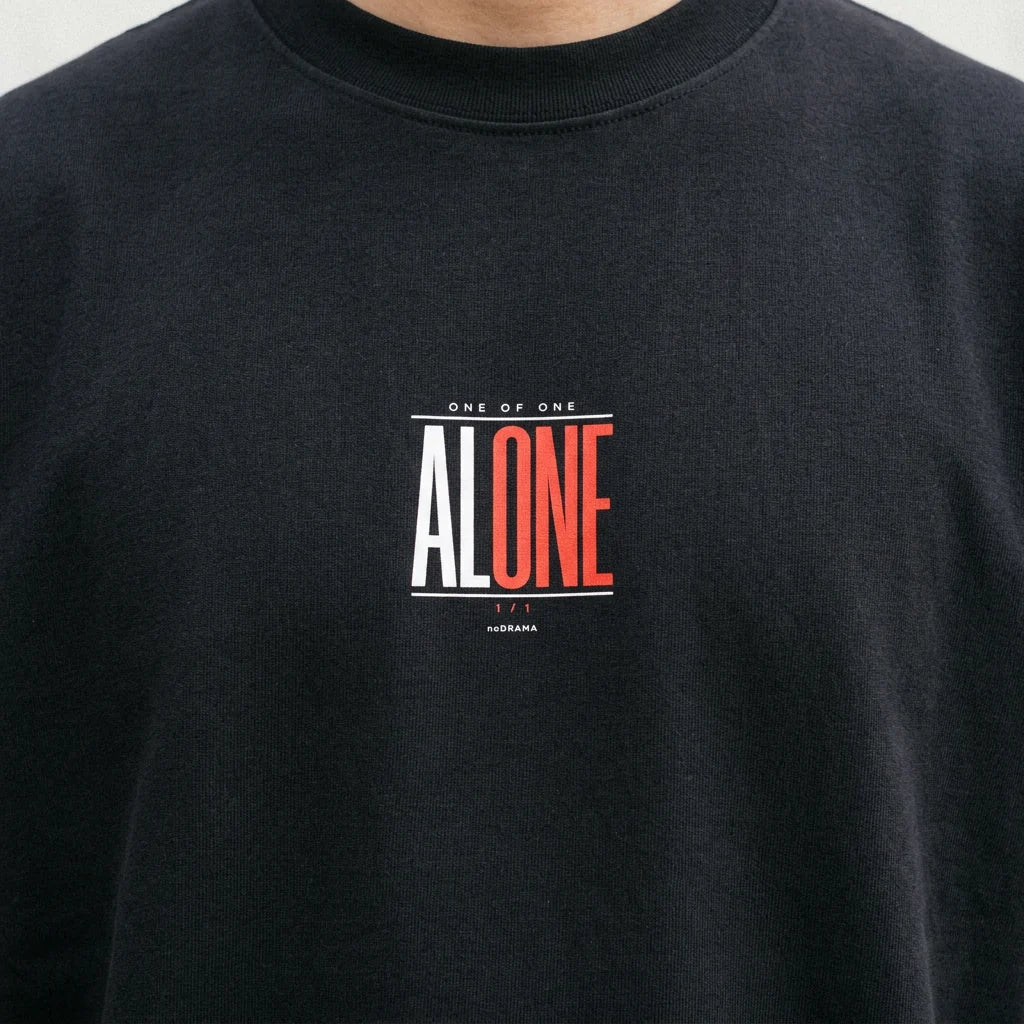 Черна OVERSIZED тениска „ALONE“ — noDRAMA