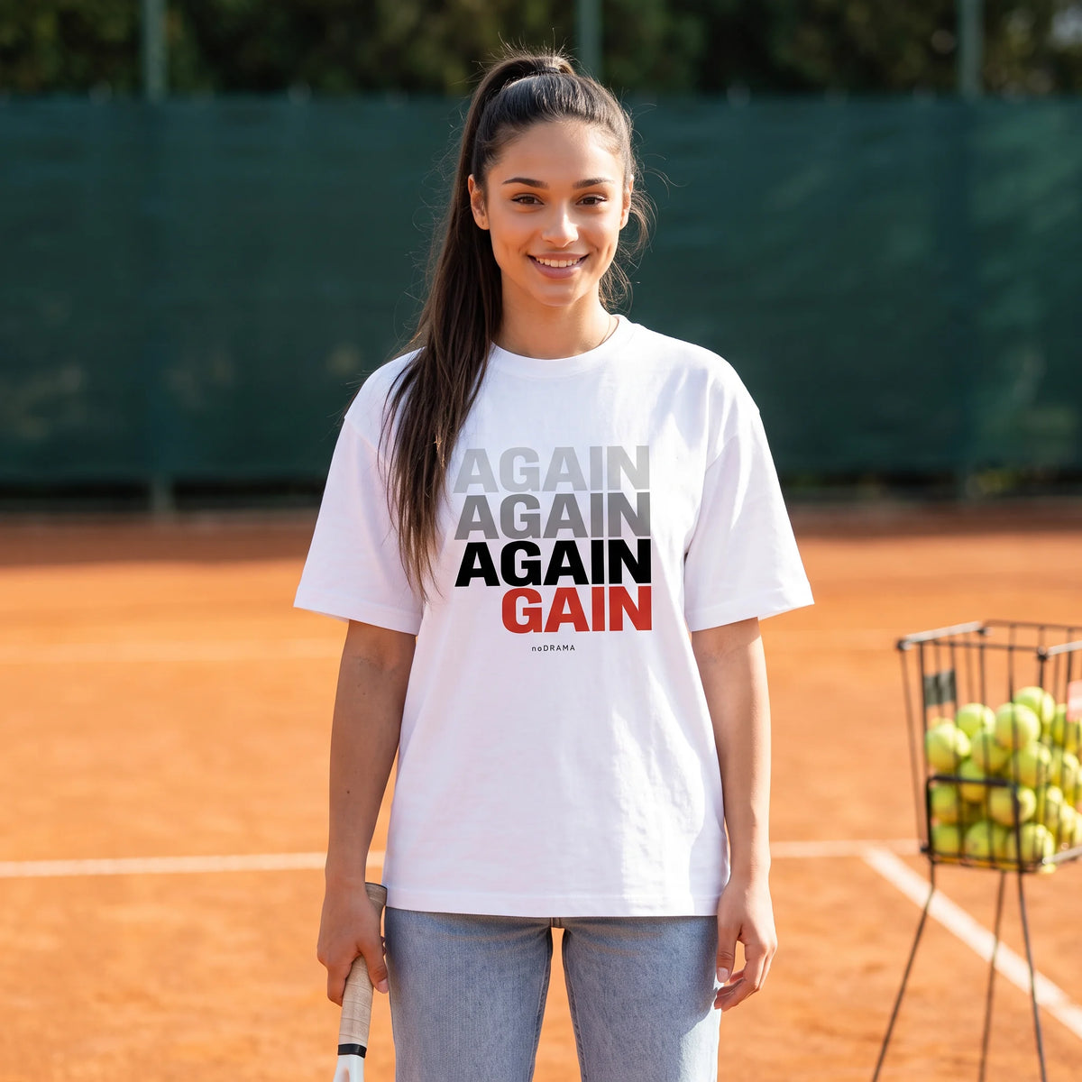 Бяла OVERSIZED тениска „AGAIN AGAIN AGAIN GAIN“ — noDRAMA