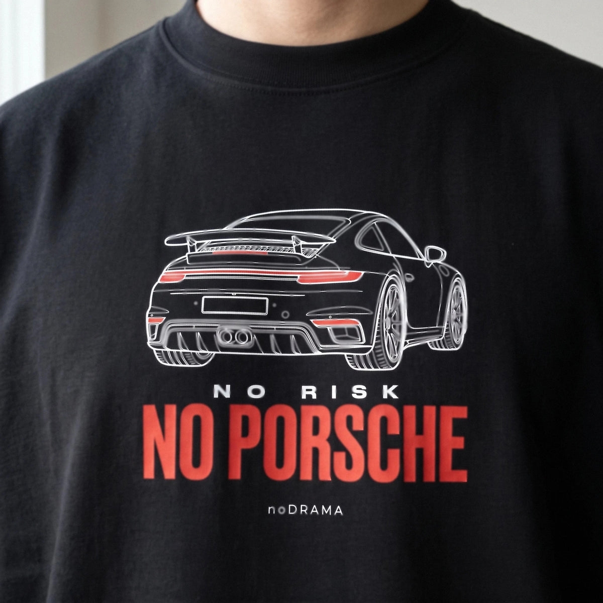 Черна OVERSIZED тениска „NO RISK NO PORSCHE“ — noDRAMA