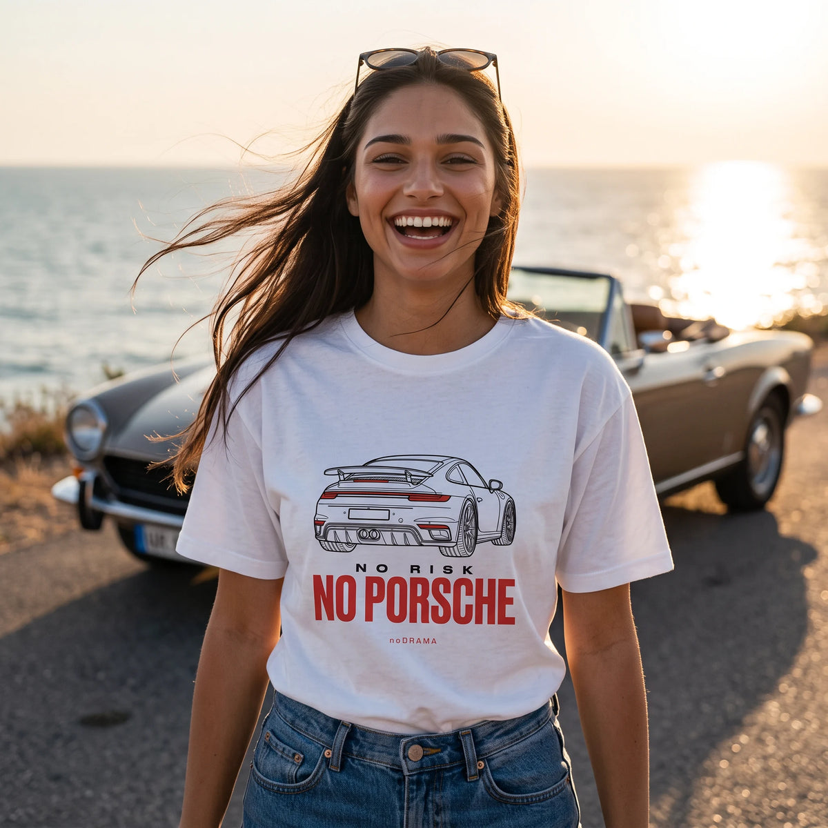 Бяла OVERSIZED тениска „NO RISK NO PORSCHE“ — noDRAMA