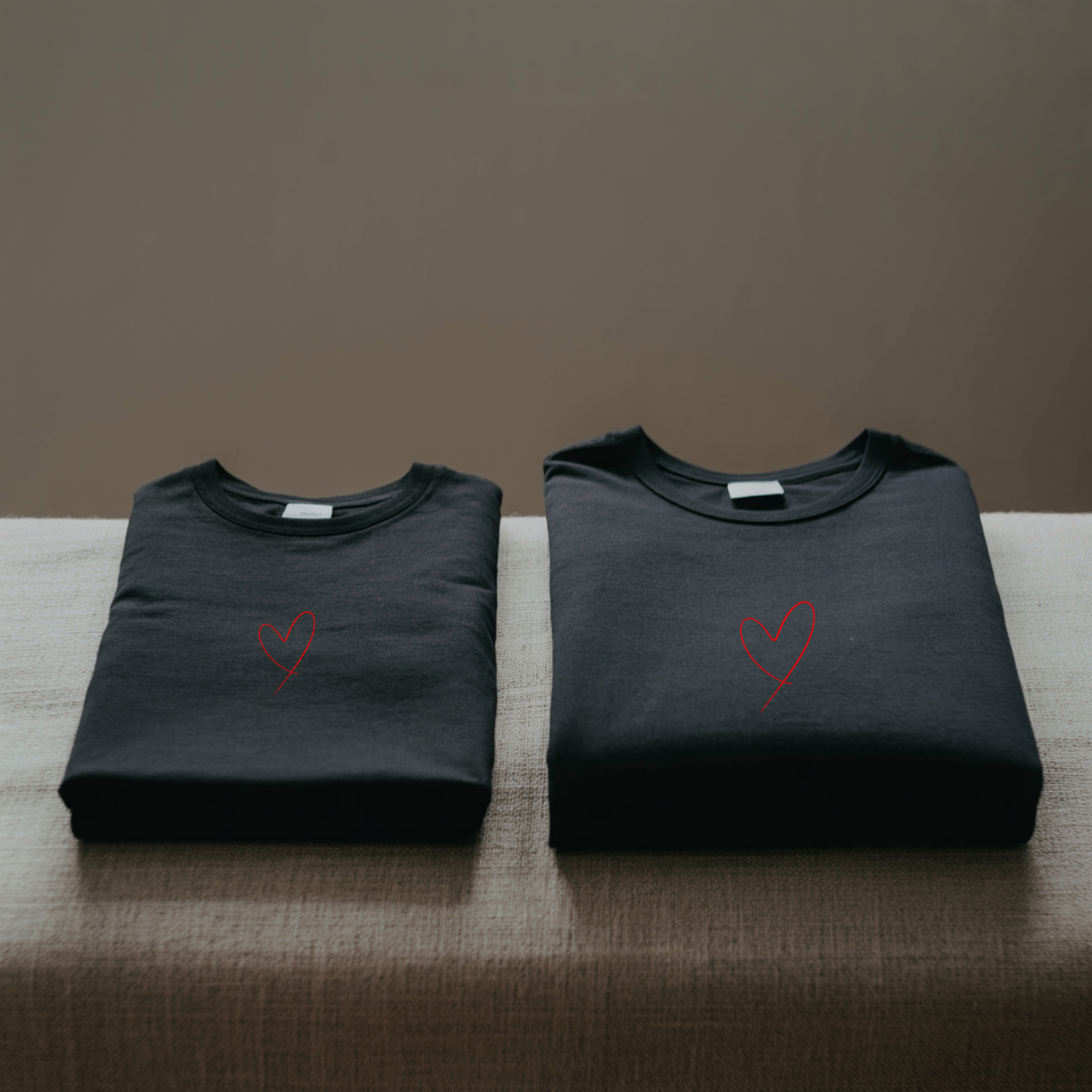 Тениска "По-малко его, повече любов"