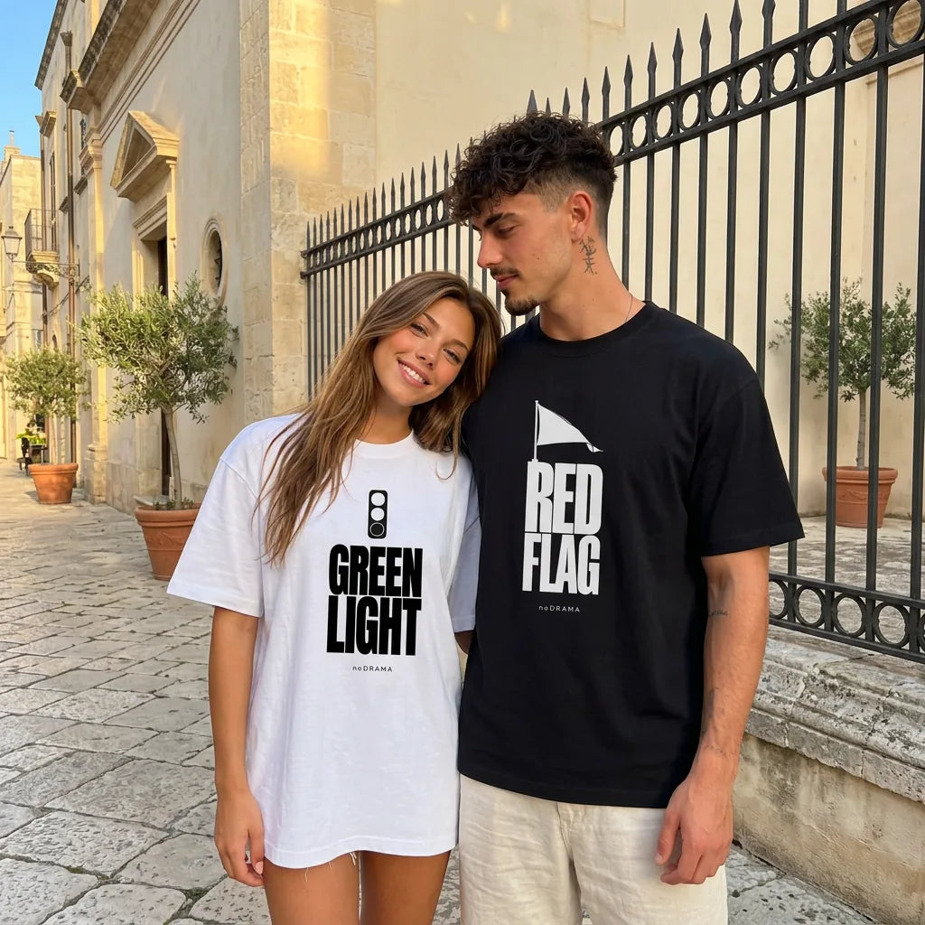Двойка с бяла Green Light и черна Red Flag oversized тениска noDRAMA