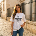 Жена с бяла oversized тениска Аз избирам филма noDRAMA